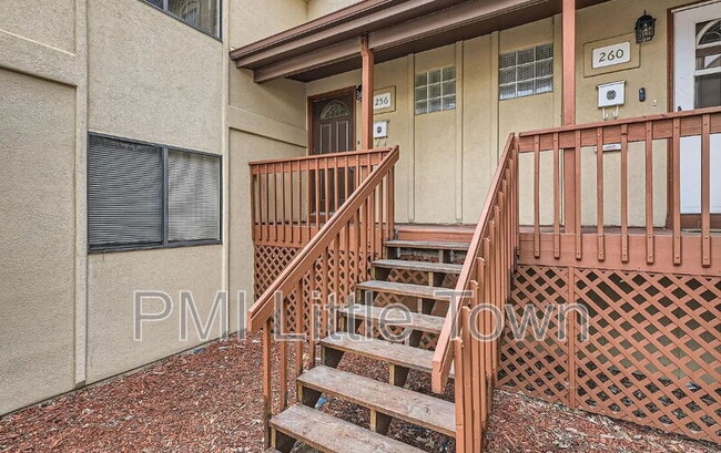 Foto del edificio - 256 W Jefferson Ave