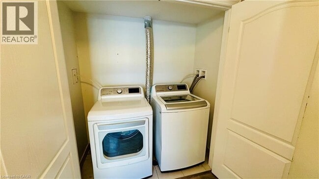 Building Photo - 420 Linden Dr