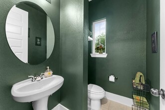 Building Photo - 15026 La Strada Dr