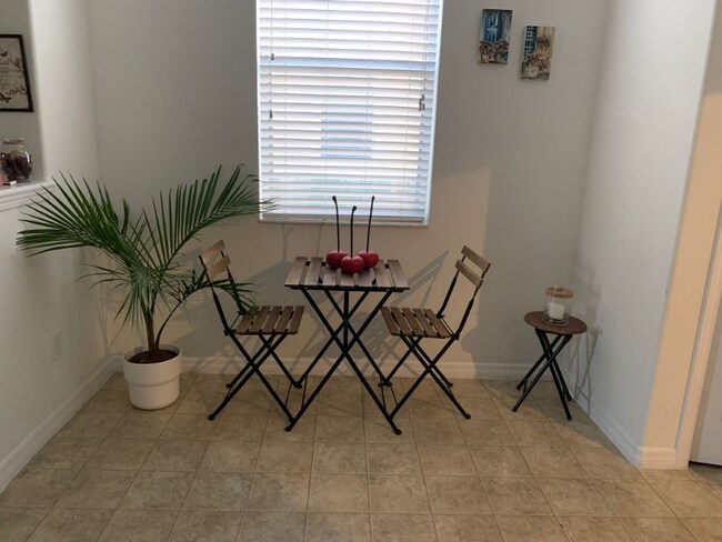 Foto del edificio - 3066 Rodrick Cir