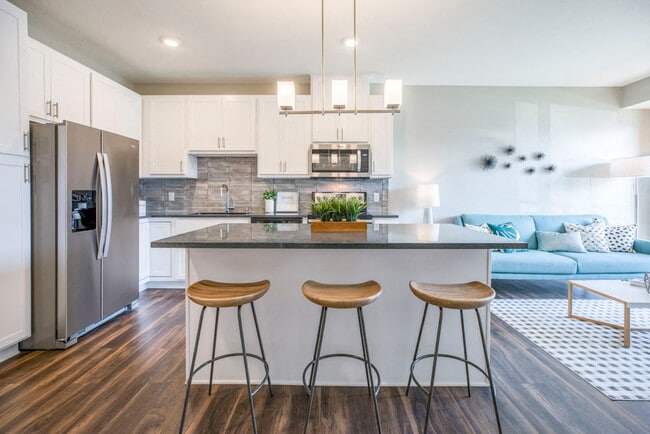 Building Photo - Ascend at Woodbury