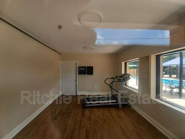 Foto del edificio - 3801 Halsey St