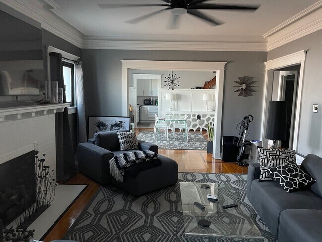 Foto del edificio - 2161 N Meridian St