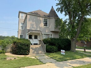 Building Photo - 116 E Quincy St