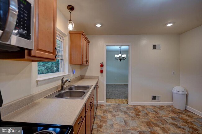 Building Photo - 312 Kesselring Ave