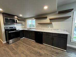 Building Photo - 157 Holloway Heights