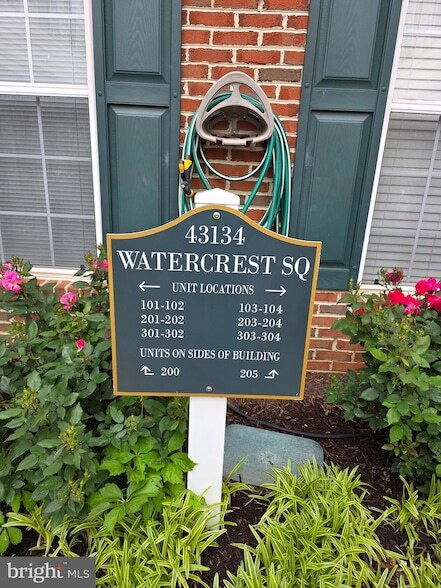 Foto del edificio - 43134 Watercrest Square