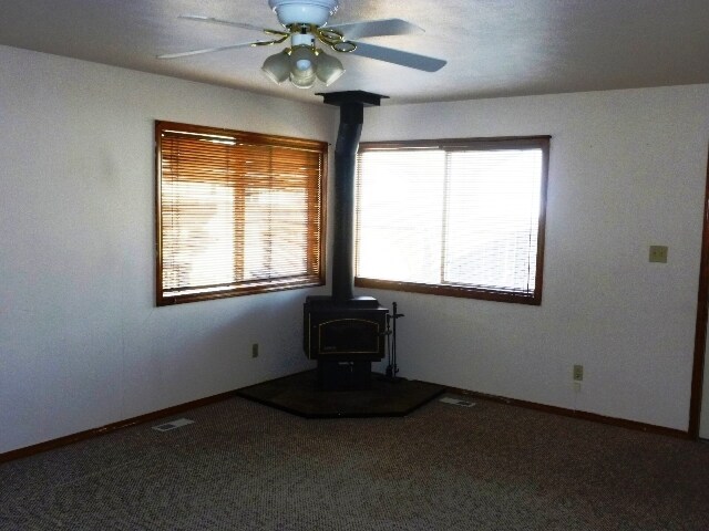 Foto del edificio - 620 Willow Dr