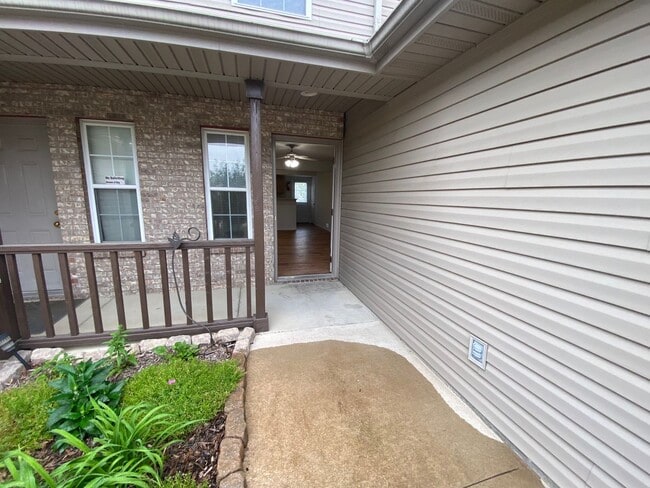 Building Photo - Spacious 4-Bedroom Home with 2-Car Garage in Columbia, MO