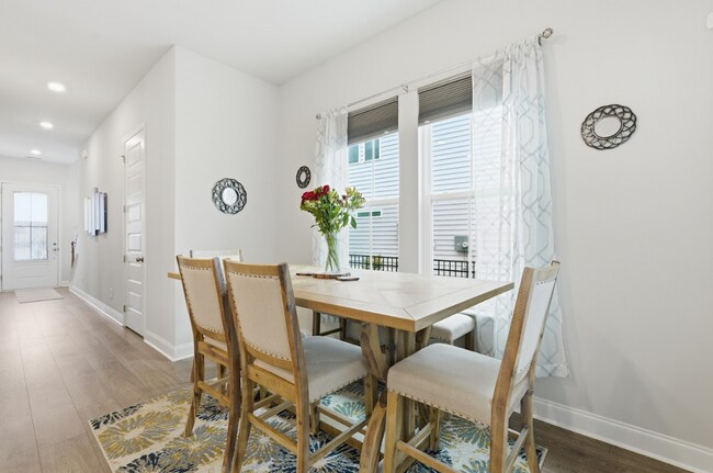 Foto del edificio - 188 Hawthorn Ln