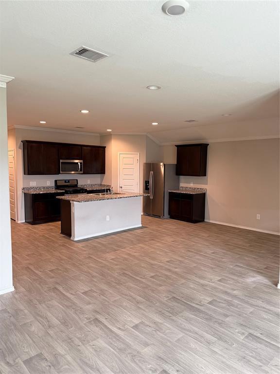 Foto del edificio - 6807 Green Embers Ln