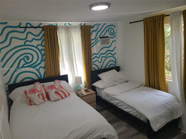 Building Photo - 168 NW 32nd St