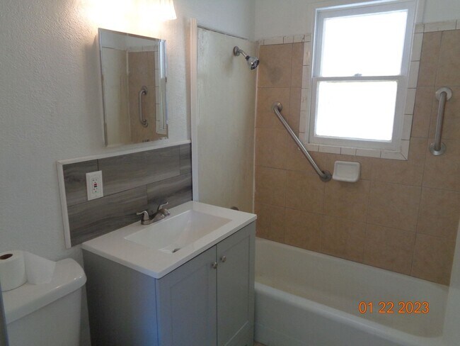 Building Photo - VanDam/Pillsbury