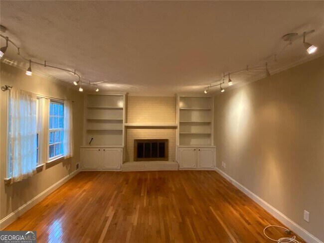 Foto del edificio - 5216 Willow Point Pkwy