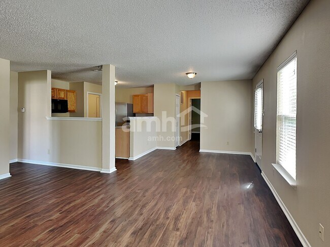 Foto del edificio - 13345 Heroic Way