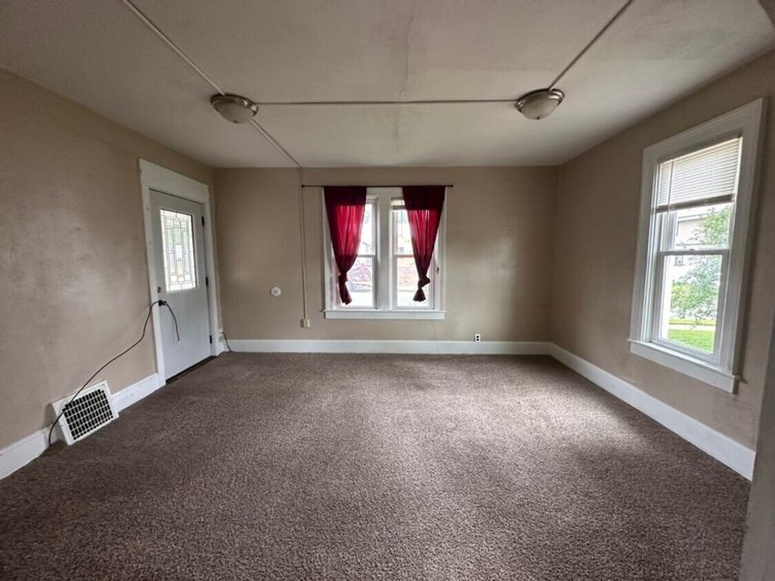 Foto principal - 208 Cleveland St