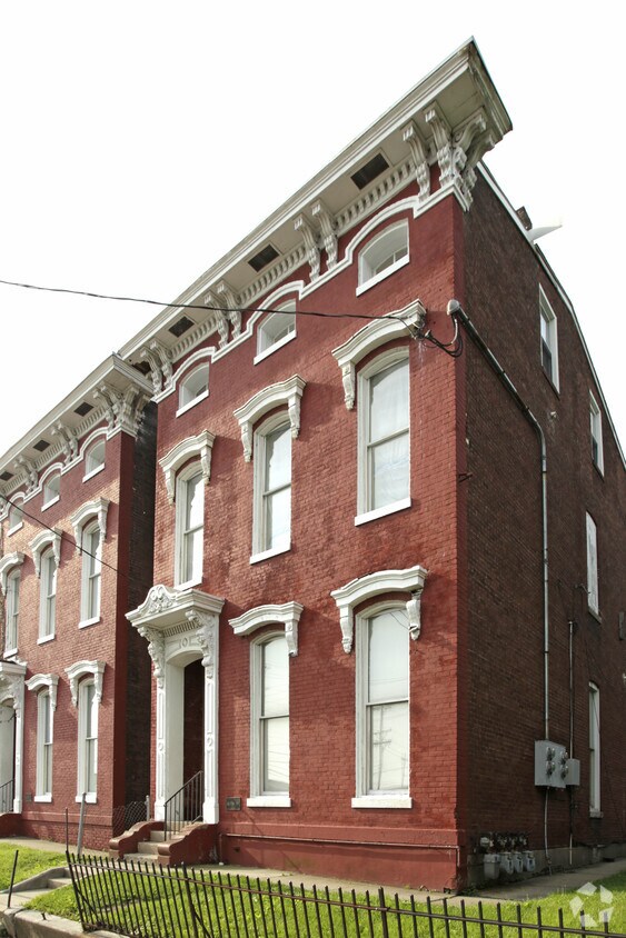 Building Photo - 1508 W Market St