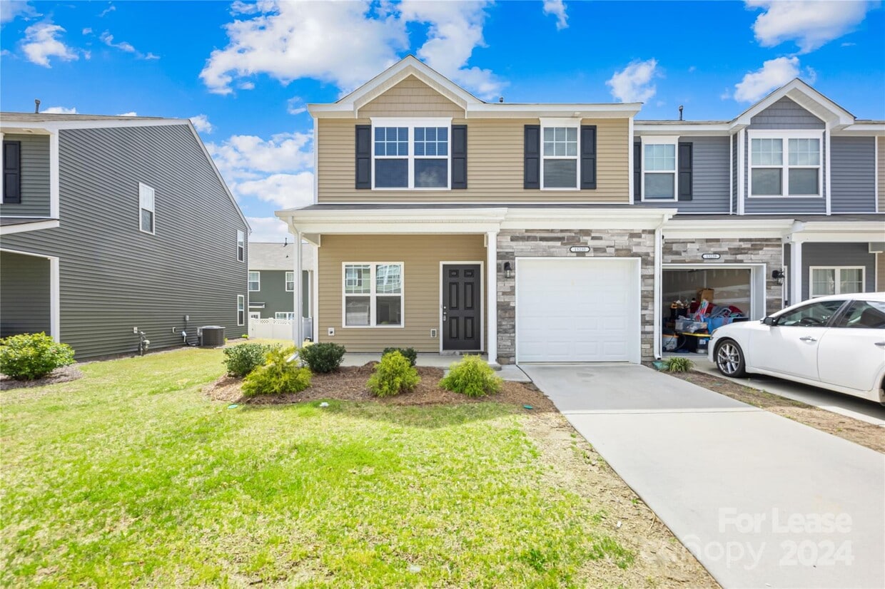 Primary Photo - 15235 Wrights Crossing Dr
