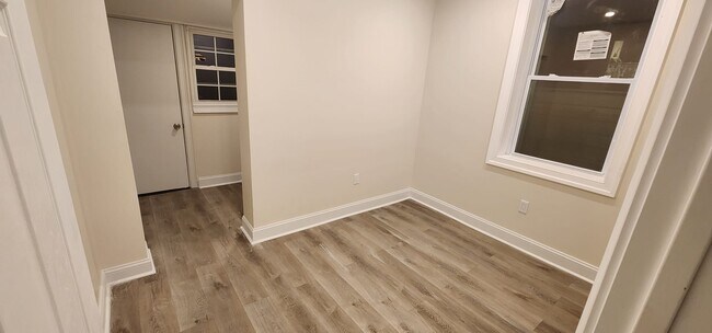 Foto del edificio - 5664 Blakemore St