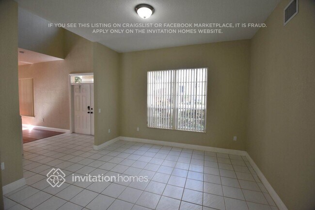 Foto del edificio - 7420 NW 65th Ln
