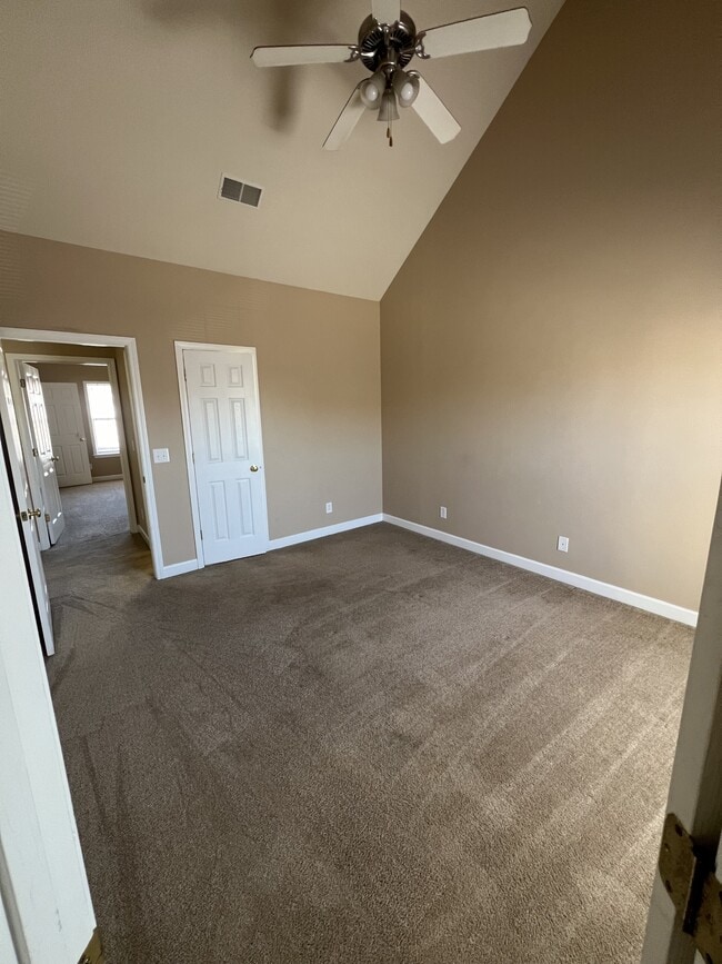 Building Photo - 503 Dakota Dr