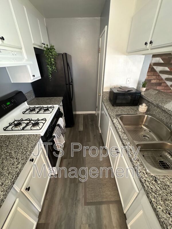 Foto del edificio - 6436 Bremen Dr