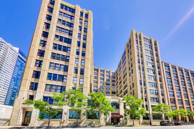 Foto del edificio - 728 W Jackson Blvd