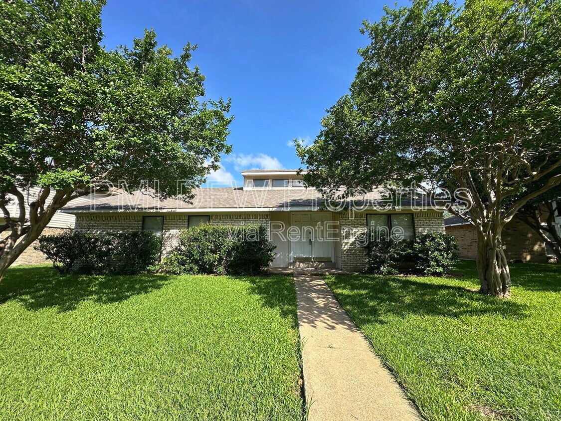 Primary Photo - 5209 Pensacola Dr