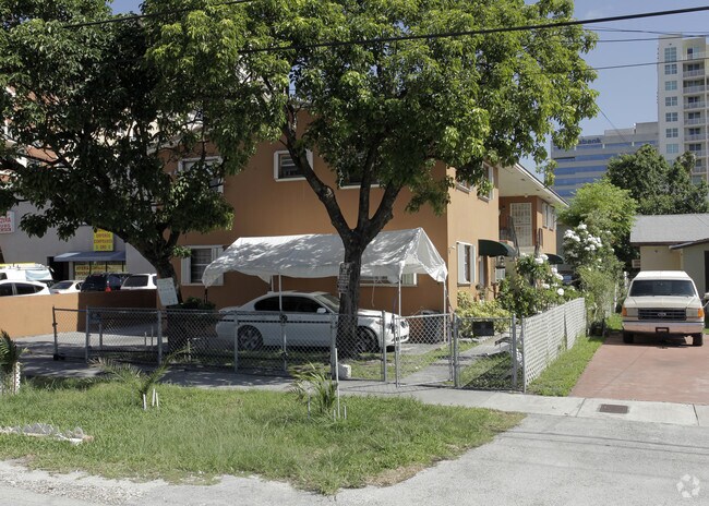 Building Photo - 3191 SW 23rd St