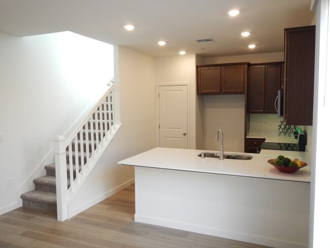 Building Photo - 3613 Misty Lk Dr