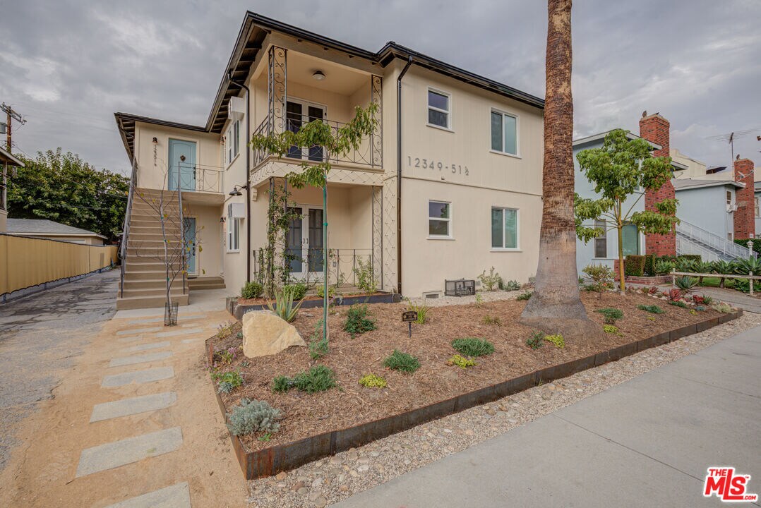 Foto principal - 12351 Riverside Dr