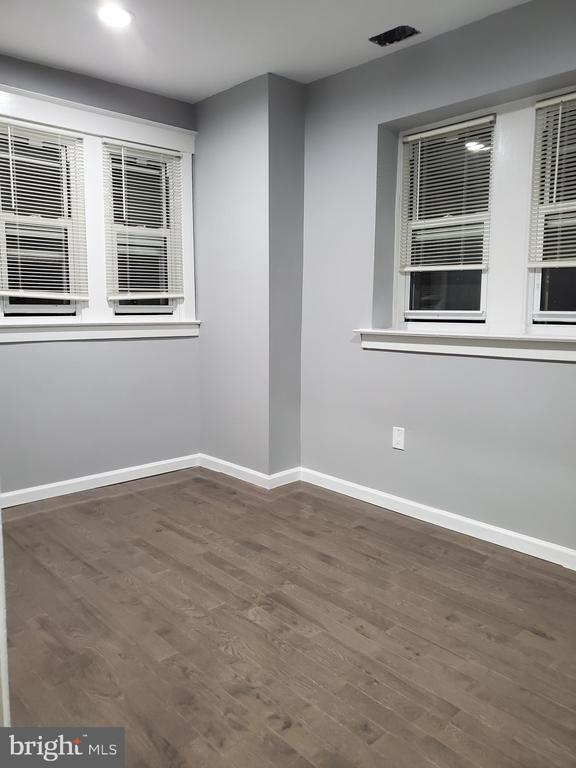 Foto del edificio - 6635 Blakemore St