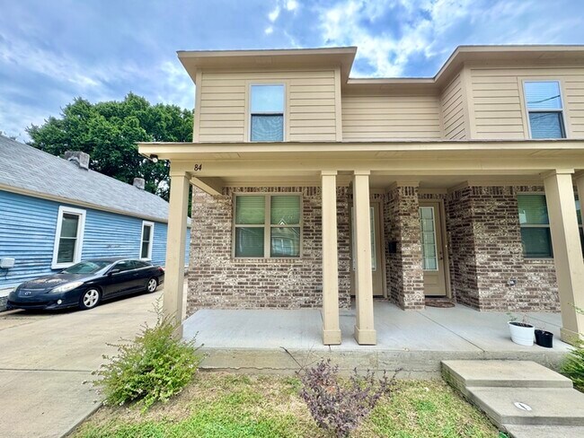 Building Photo - 84 N Rembert St