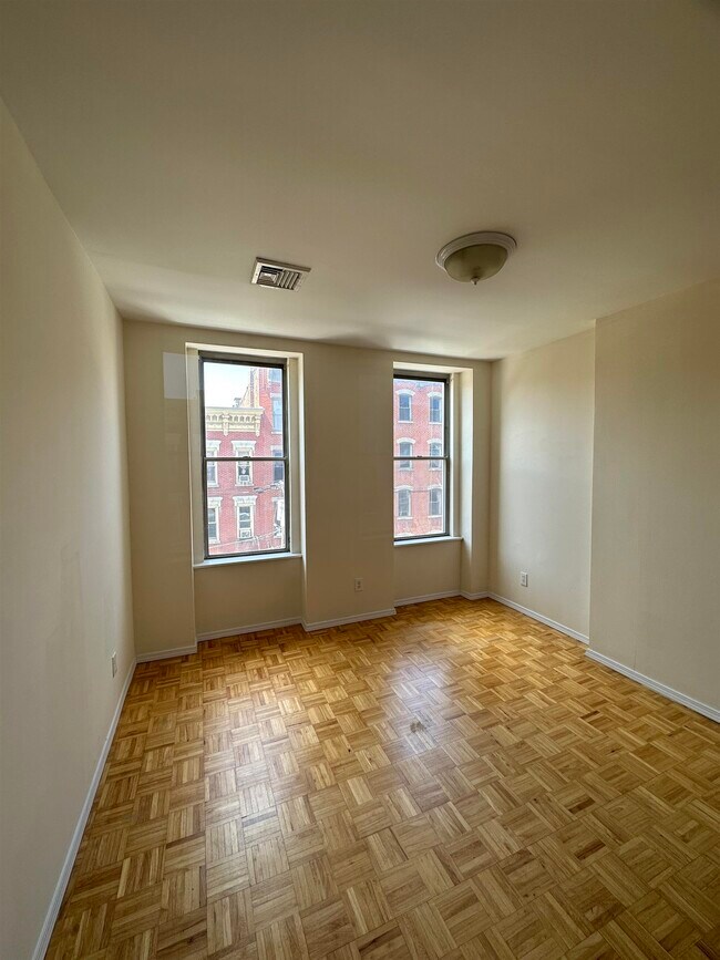 Foto del edificio - 348 Grove St