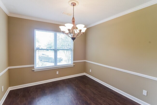Foto del edificio - Gorgeous 4 Bedroom in Montgomery!