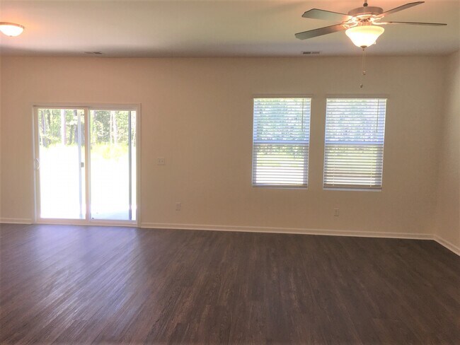 Building Photo - 176 Orion Way