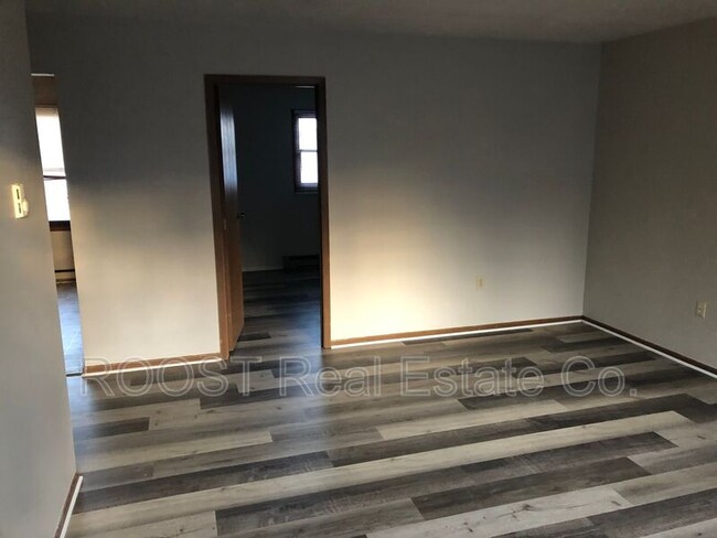Foto del edificio - 203 N Madison Rd