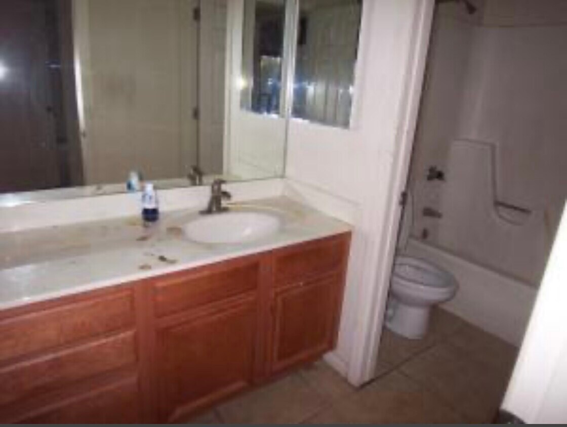 Foto del edificio - 4354 N 82nd St