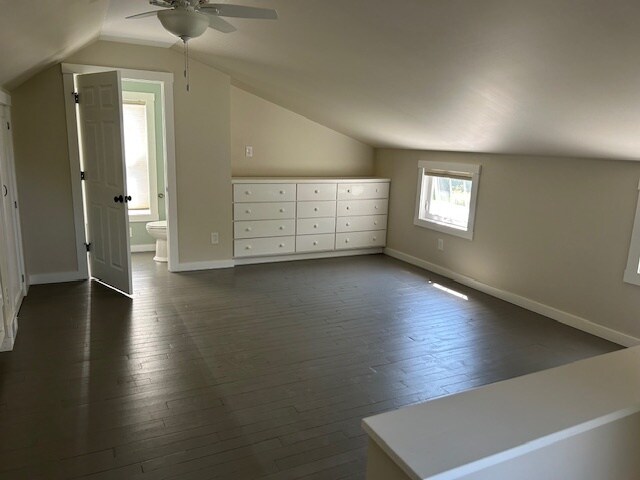 Foto del edificio - 587 Garland Rd