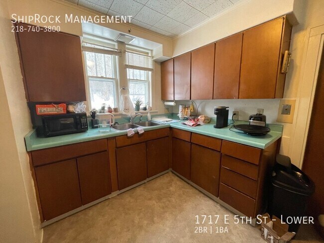 Foto del edificio - 1717 E 5th St