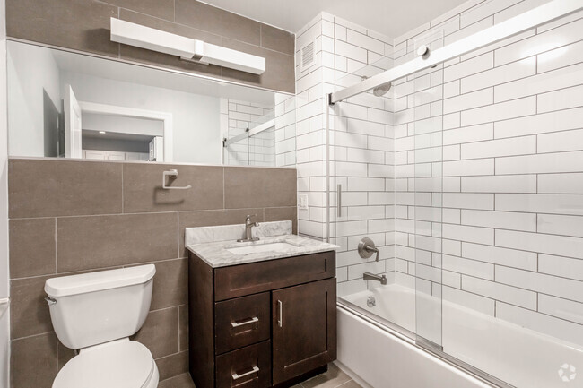 BATHROOM 1BR - The Park