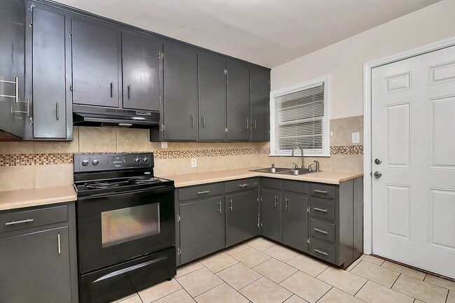 Photo - Cozy Echo Hills Two Bedroom Duplex House