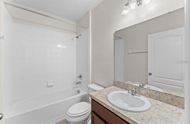 Building Photo - 237 Tanager St