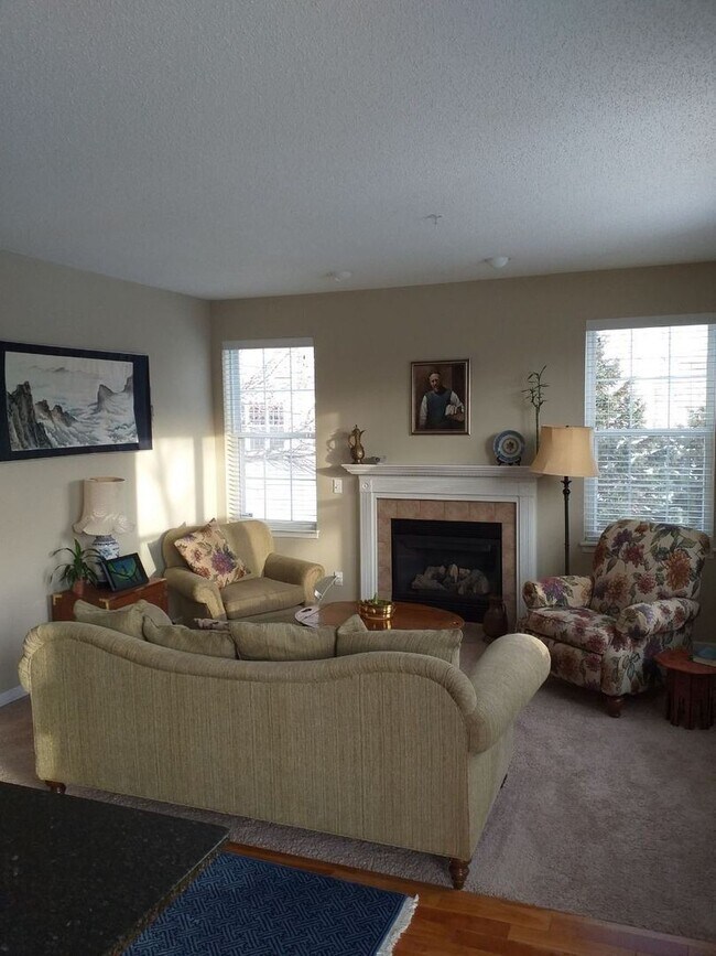 Foto del edificio - 5120 Holly Ln N