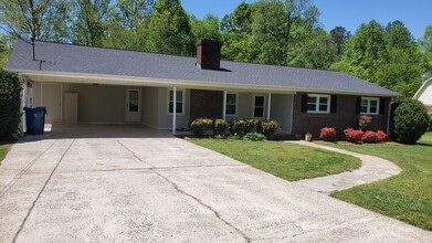 Building Photo - 115 Windy Hill Ct
