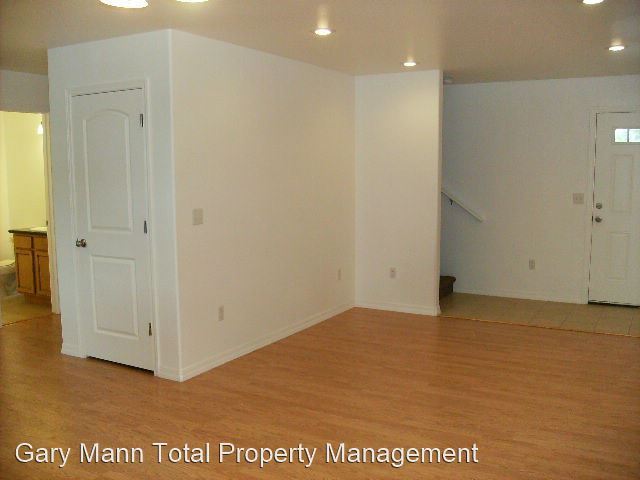 Building Photo - 103 E Mizzou Ct