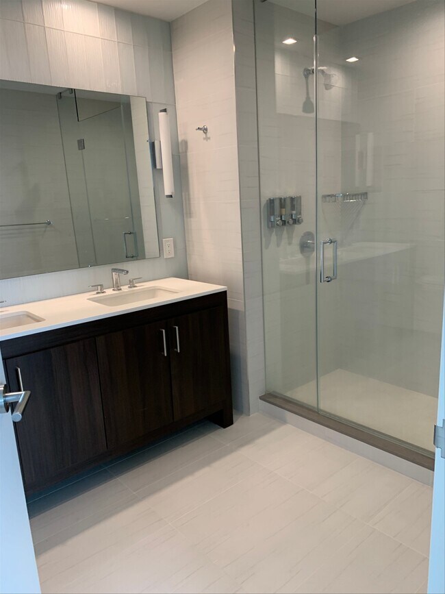 Building Photo - 3 Martha Washington Way Apt #100-1, Fort L...