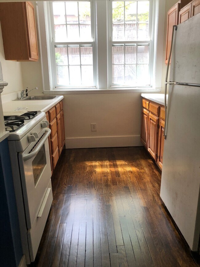 Kitchen - 9 Ellery St