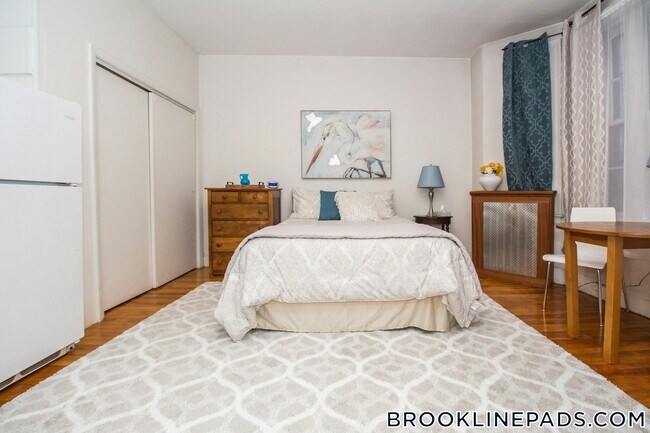 Foto del edificio - 1253 Beacon St