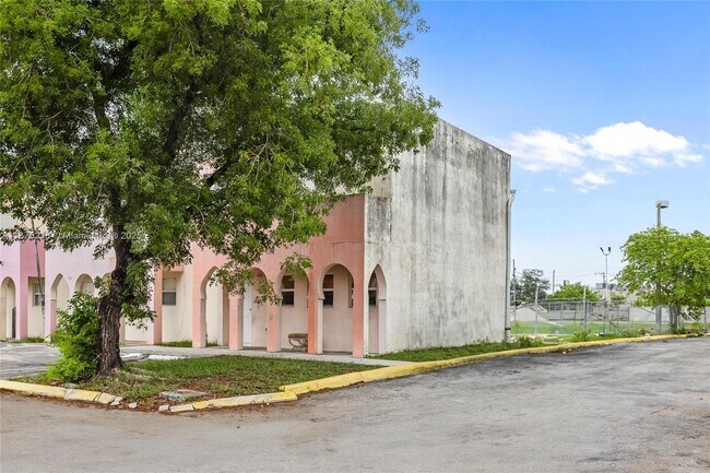 Foto del edificio - 2756 NW 131st St